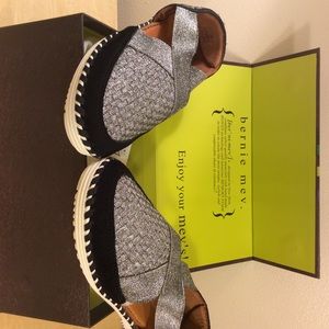 Bernie Mev stretchy shoe.